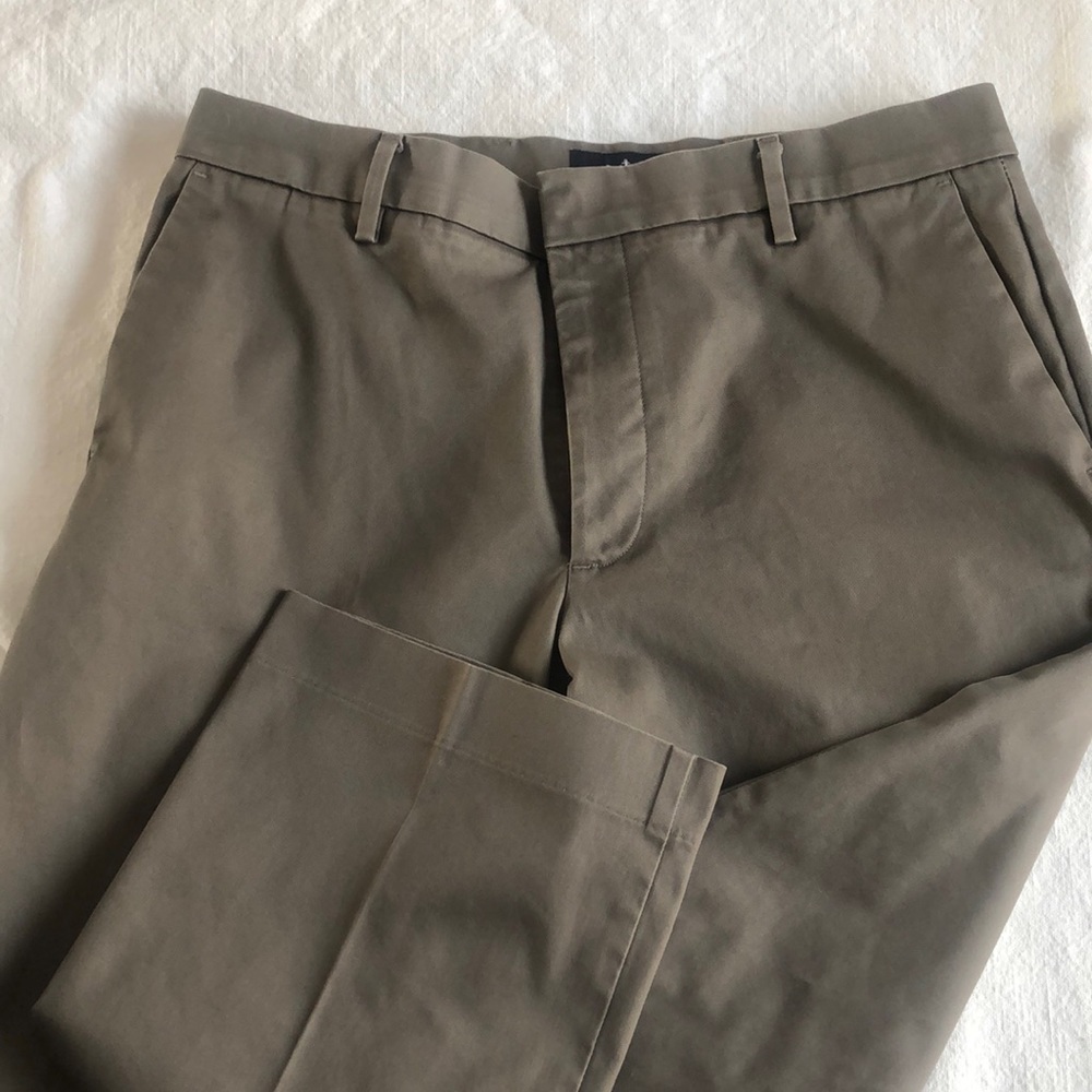 Dockers Straight-fit Men’s dress khaki’s